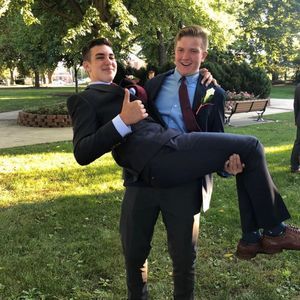 Meet your Posher, Grayson